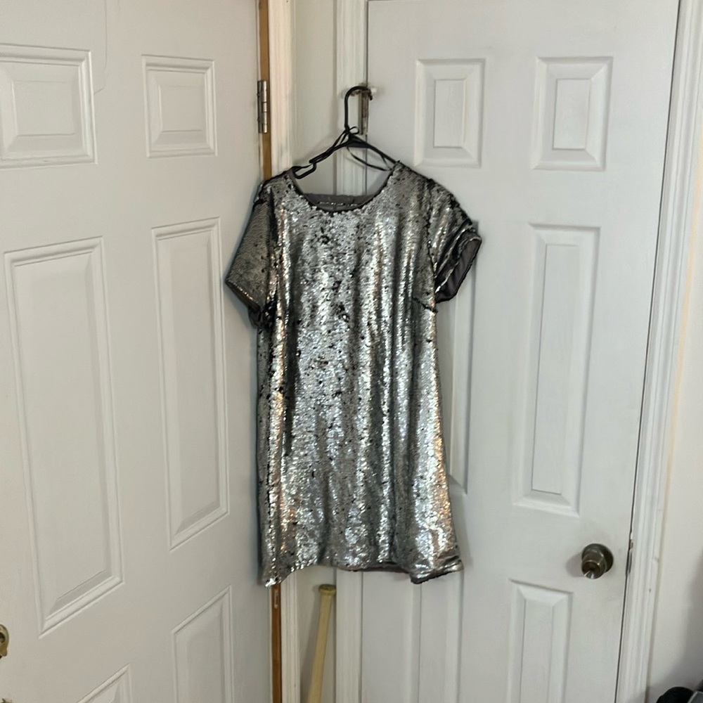 A dress from Forever 21. Size xl silver/dark grey. V back short